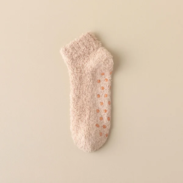 Floor Socks: Snuggle Dots - 3 Pairs - Image 6