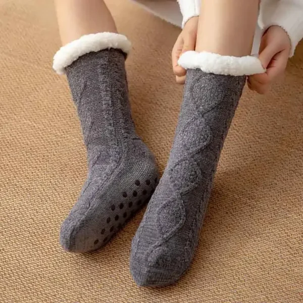 Floor Socks: Winter Hug - Image 4